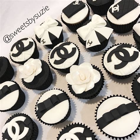 pictures of chanel cupcakes.